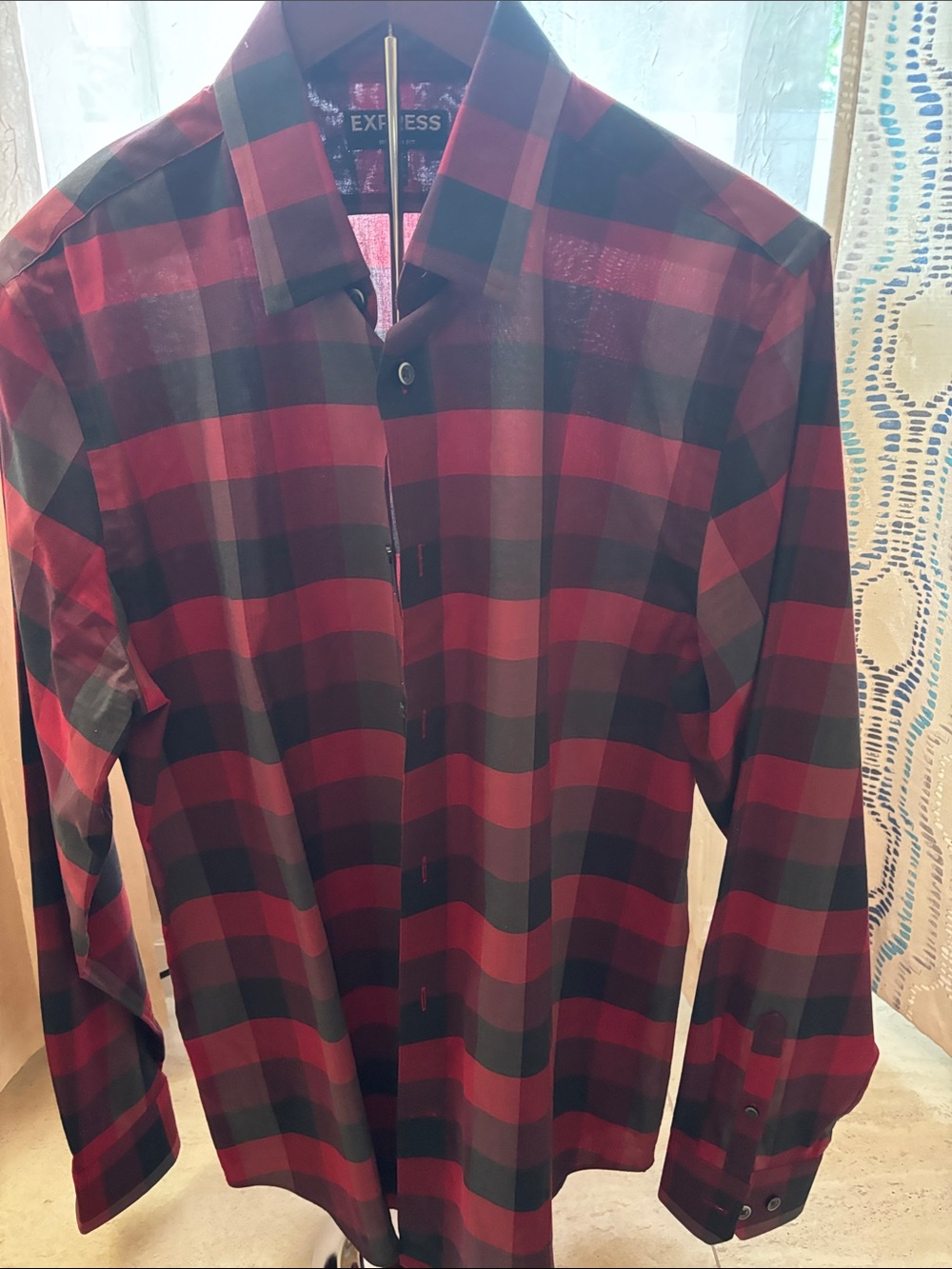 Express Men's Red and Black Plaid Button-Down Shirt - Classic Check